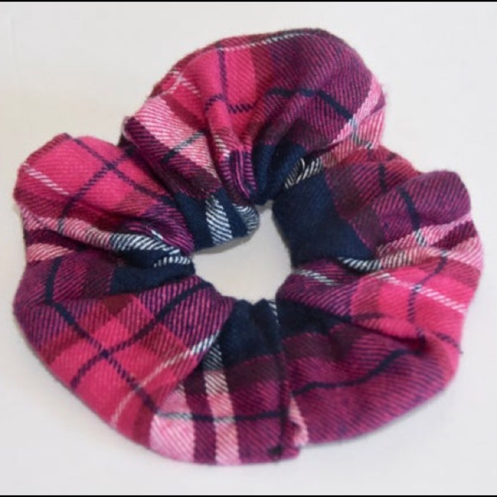 LAST CALL🆕Pink Plaid Scrunchie